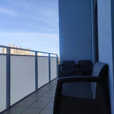 Apartamenty METRO TARGÓWEK 27 Varsovia Exterior foto
