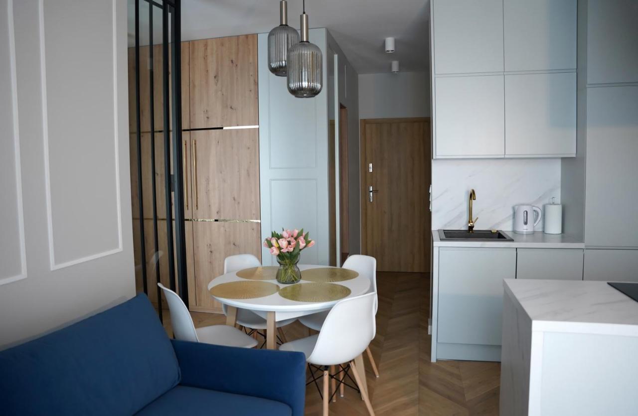 Apartamenty METRO TARGÓWEK 27 Varsovia Exterior foto